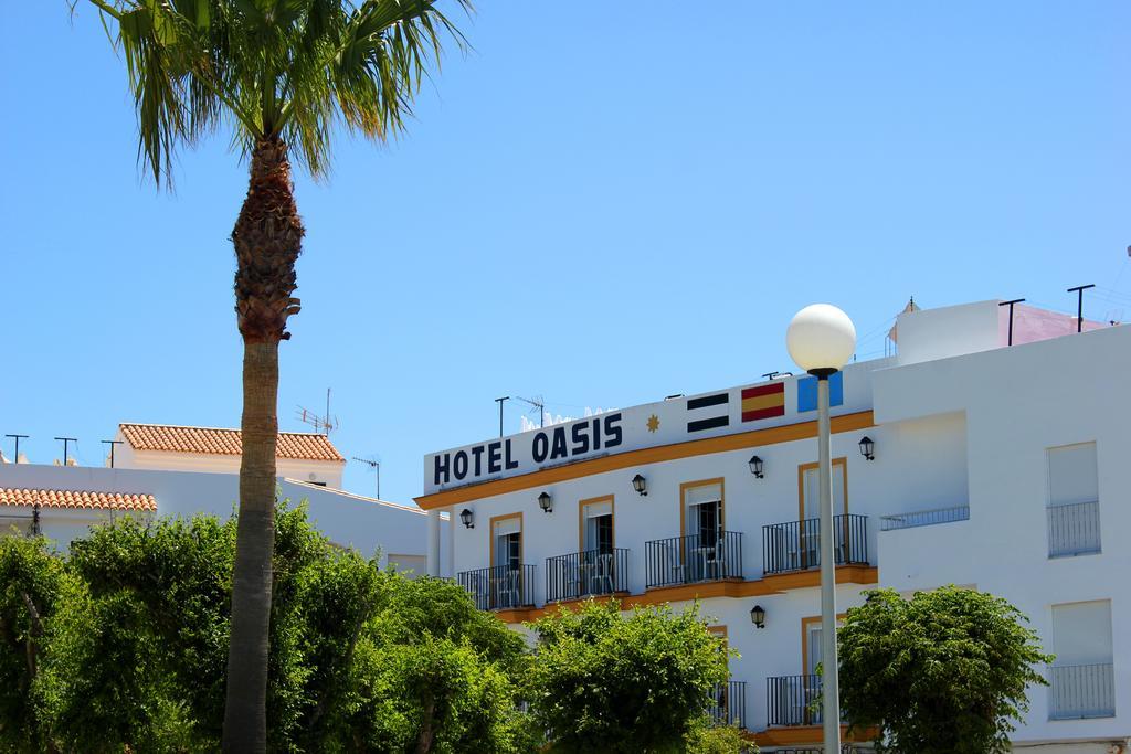 Hotel Oasis コニル・デ・ラ・フロンテラ エクステリア 写真
